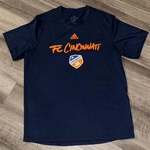 FC Cincinnati T-shirt medium creator tee soccer MLS Adidas men’s short sleeve